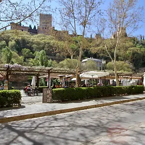 paseo-de-los-tristes.es-andalucia.com/