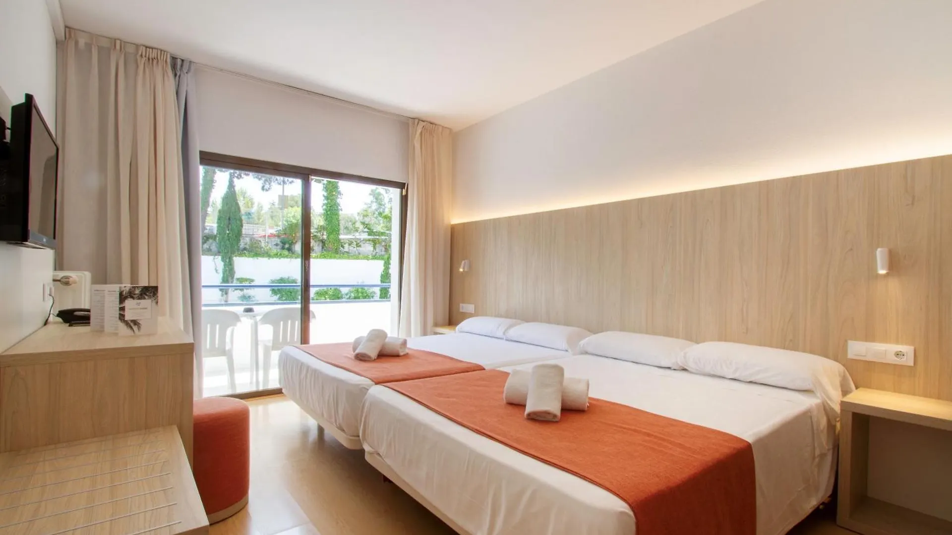 יורט דה מאר Hotel Gran Garbi & Aquasplash יורט דה מאר